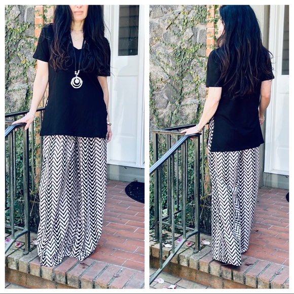 Super wide leg chevron print palazzo pants - Picture 2 of 8